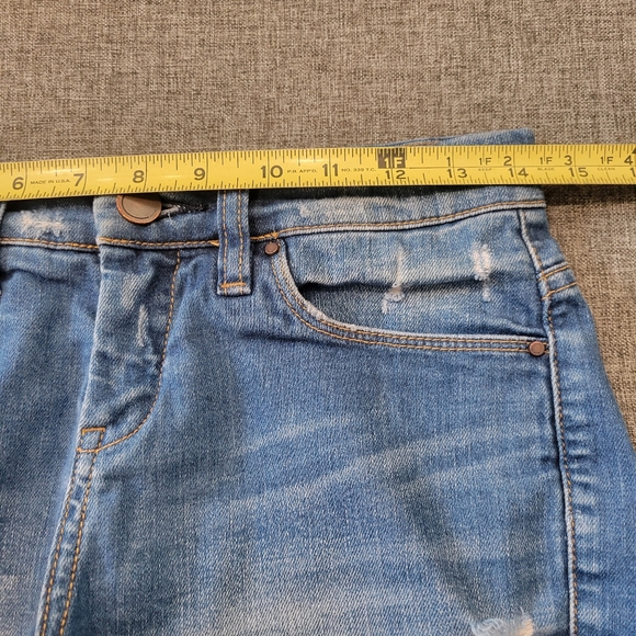 Blank NYC Distressed Fringe Shorts - Picture 6 of 9